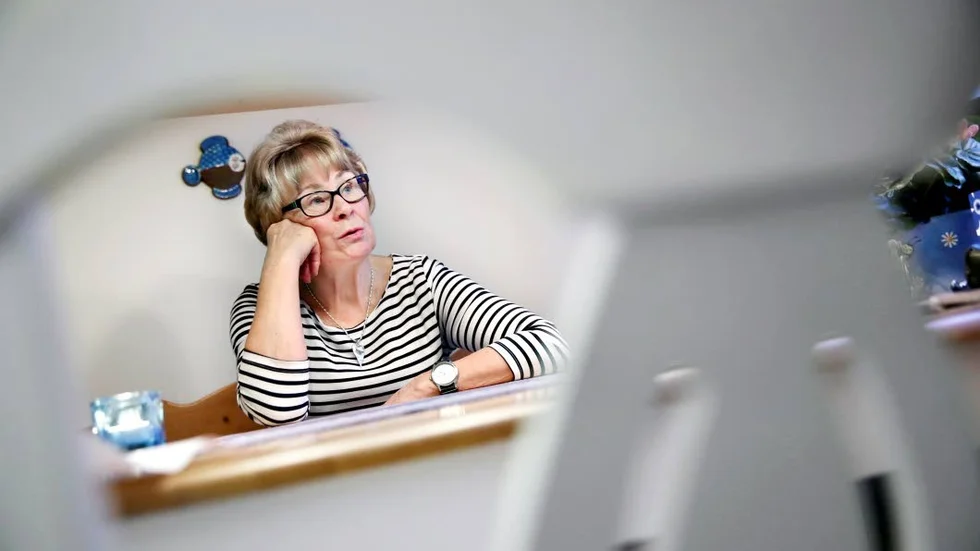 Landstinget vs vårdföretag. Gertrud Engstrand trivdes på Sensias vårdcentral och konkursen blev en stor besvikelse. Nu överväger hon Praktikertjänst, men menar att erfarenheten från Sensia får henne att tänka ett varv extra.