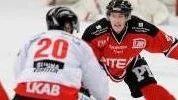 Egentligen skulle han ha spelat i allsvenskan för Asplöven. Men kontraktet revs och nu gör Anders Öhlund (4) succé i Piteå Hockey som i kväll spelar mot Teg i LF Arena. "Det här är min fjärde säsong i Piteå HC och vi har aldrig haft ett bättre lag", säger han.