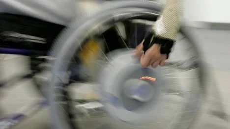 Synen på funktionshindrade har gradvis förändrats, men vi har inte nått fram till så viktiga mål som att ingen människa ska osynliggöras eller diskrimineras. Mycket återstår, innan samhället inklusive offentliga miljöer är tillgängligt för alla.
