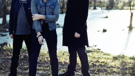 Bildtext 1: Martin Gore, Dave Gahan och Andy Fletcher i Depeche Mode har en ny skiva och en lång turné på gång.
Foto: Anton Corbijn
Bildtext 2: Martin Gore, Dave Gahan och Andy Fletcher. Depeche Mode genom fotografen Anton Corbijns kameralins.
Foto: Anton Corbijn
Bildtext 3: Dave Gahan i Depeche Mode under ett framträdande i Austin, den 15 mars.
Foto: Jack Plunkett/AP/Scanpix
