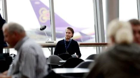 Folk fikar efter förtäring på flygplatserna - och mitt i en mix av bira, bullar, burgare och baguetter drar Mattias Hovinen upp riktlinjerna för kommande näringsställen inne på Arlanda flygplats.