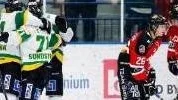 Så här såg det ofta ut när Piteå mötte Björklöven senast. Då blev det förlust med 1-9. "Men vi har en helt annant trygghet och spelglädje nu", säger tränaren Stefan Hedlund (Arkivbild).