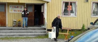 Loppisflugan har nått Laisvallby