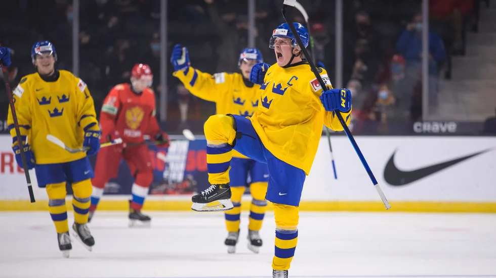 Emil Andrae firar sitt mål mot Ryssland i JVM.
