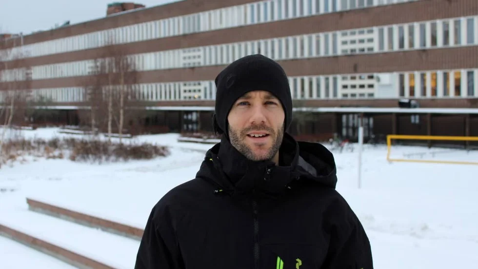 Insamlingsdag. Olle Sivertsson Lundqvist, idrottslärare på Bergska gymnasiet, startar insamlingsdag, för att alla elever ska kunna delta på samtliga aktiviteter, även vintertid.
