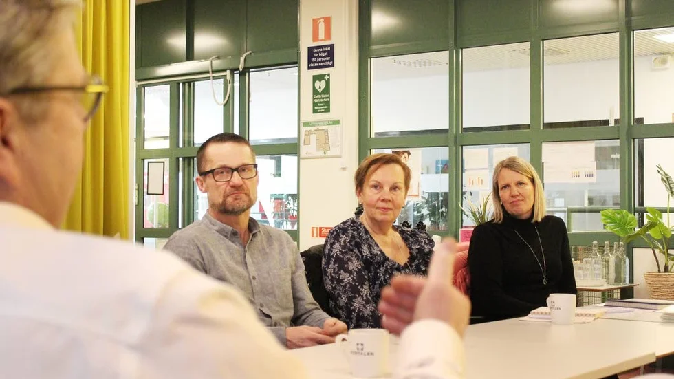 Tomas Lindquist på Hyresbostäder berättade om Portalen för bland annat Stefan Lindqvist från Borgia och Carina Lundberg och Milla Skoog från Holmen Paper.