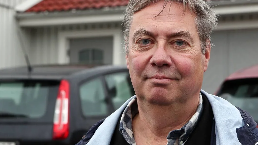Stefan Frick. Kritisk till de för små plast- och pappersfacken i soptunnorna.