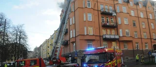 Livshotande skadad efter brand