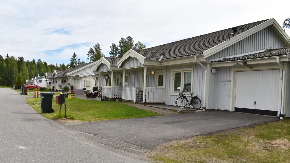 Så här ser lägenheterna ut, de ligger två och två i hus som är av villatyp.