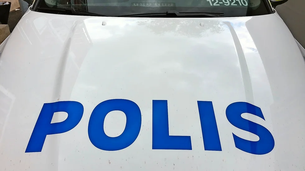 Spaningsinsatser gjordes mot de två männen, och efterföljande husrannsakningar innebar att stora mängder med cannabis hittades.