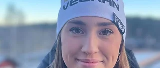 Ella säljer SM-mössan via sitt UF-företag