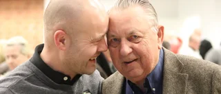 Hans löfte – skänker en miljon till nya klubbhuset vid Jättorp: "En otrolig gåva, jag blir gråtfärdig"