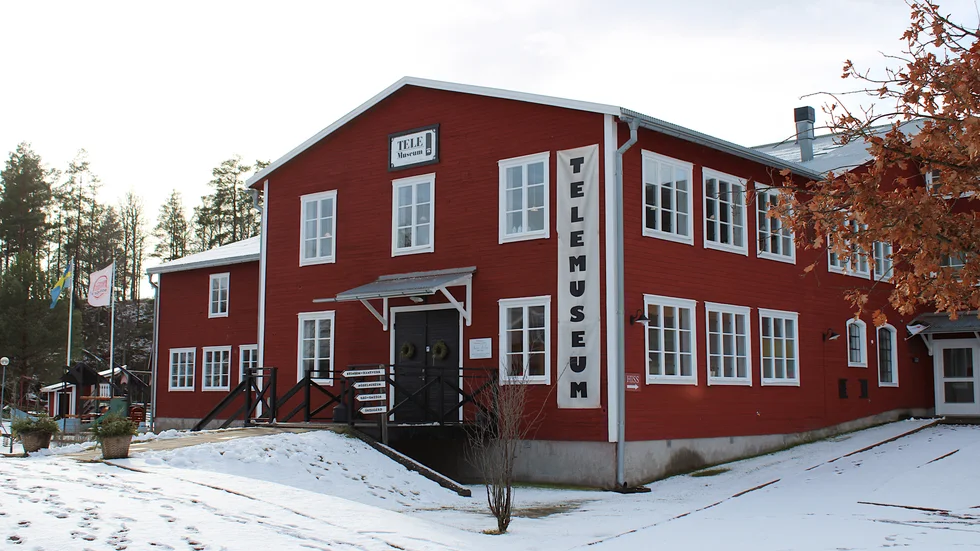 Det unika Telemuseet i Virserum ska få ny belysning, och en rejäl skylt på väggen ska visa besökarna vägen till Bolaget. Hembygdsföreningen som driver området har gjort en ansökan om pengar till kommunen.