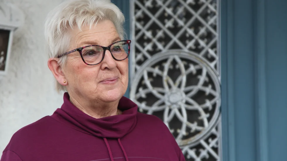 Carin Jakobsson (C) säger att bestämmelserna borde mjukas upp. Efter löfte om bot och bättring ska man få förlåtelse även om man ska ha sitt straff.