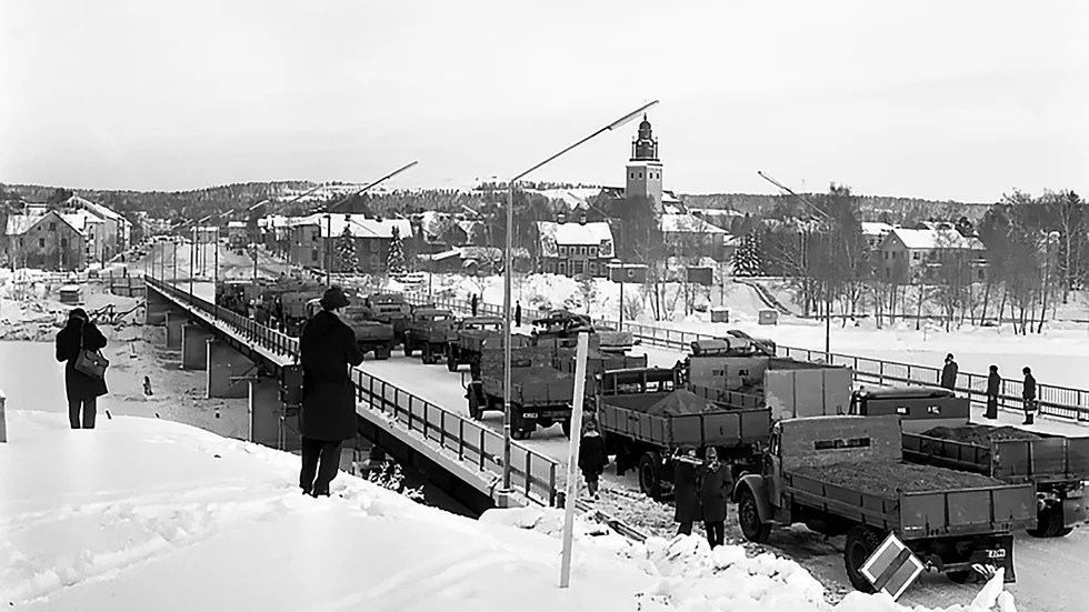 Så här såg det ut på Viktoriabron i januari 1961. Då var bron inte invigd ännu.