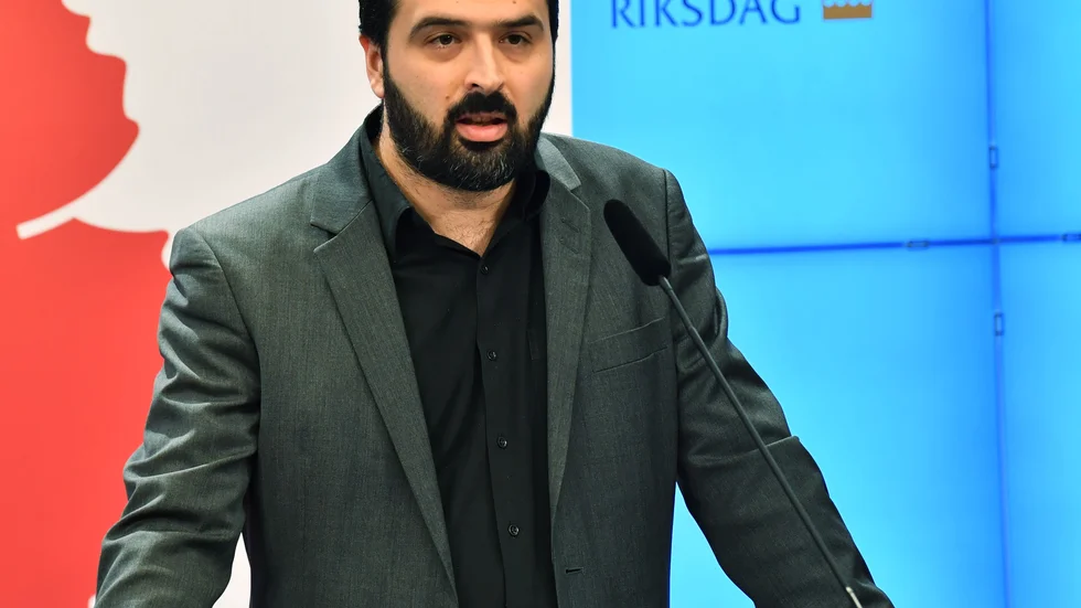 Ali Esbati är ny ekonomisk-politisk talesperson för Vänsterpartiet. Han tar över efter Ulla Andersson som lämnar riksdagen i samband med höstens val. Arkivbild.
