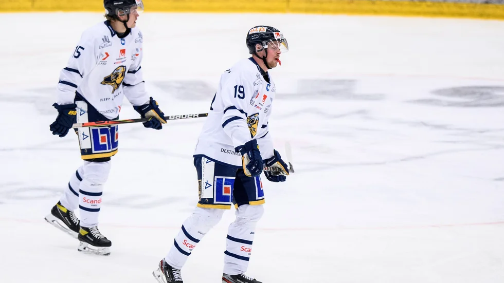 William Erenrot och hans Visby Roma fick ingen rolig kväll i Göteborg. Hanhals vann med 3-1.
