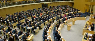 Giriga politiker bakom nya riksdagsregler