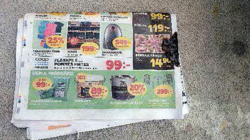 Använde en tidning. Bensin och tidningspapper var 34-åringen utrustad med vid det nattliga besöket. Foto: POLISEN