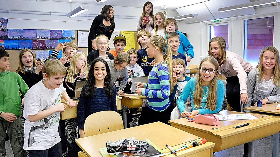 Klassen. Eleverna tycker att det positiva med sammanslagningen av de två skolorna är att de har fått fler kompisar. Foto: Annika Eriksson.