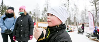 Far och dotter stakade fram