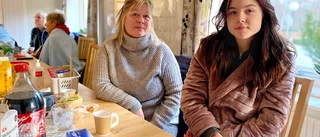 De såg eldslågorna slå ut i lägenheten under
