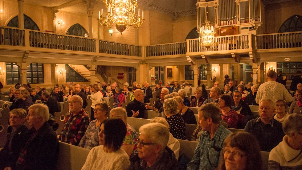 Fullt hus. Intresset var stort när Dana Dragomir spelade i kyrkan.