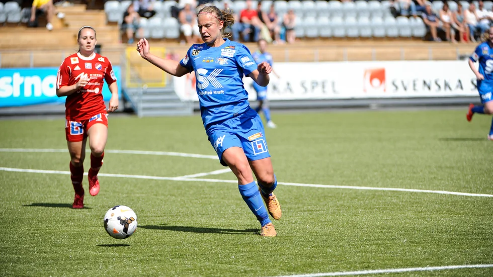 Spelar inte. Elin Bergkvist, här i Sunnanås blå tröja i en match mot Kvarnsveden förra året, spelar inte kvällens match mot Växjö.
