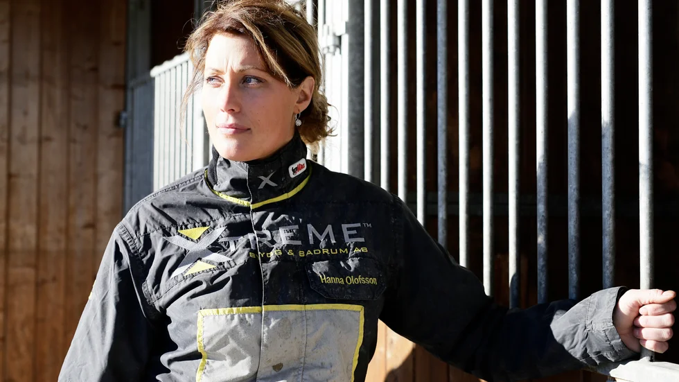 Hanna Olofsson är både kusk- och tränarchampion på sin hemmabana Boden. Foto: OW.