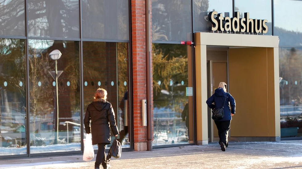 Enda vägen till en anställning i Skellefteå kommun är via vikariat, anser skribenten.