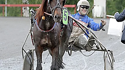 Andra raka. Storvinna tog andra raka segern för Jens Eriksson. ARKIVBILD
