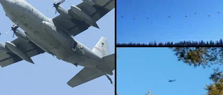 Action på Skelleftehimlen i dag – militärens största plan, fallskärmshopp och helikoptrar