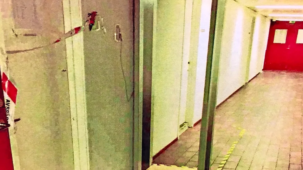 Här flydde männen. Efter misshandeln försökte angriparna att rymma från häktet i Luleå. Foto: Polisen