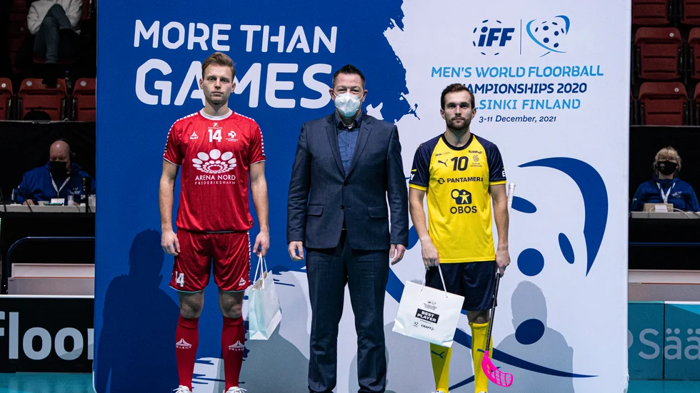 Albin Sjögren gjorde mål nummer 49 och 50 i landslagströjan och utsågs till matchens lirare mot Danmark, trots att han bara spelade halva matchen.
