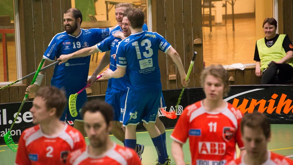Ledning. I början av tredje perioden gör K4 IFs Jens Nilsson mål, med assist från Oskar Westerlund. Ställningen är då 4-2.