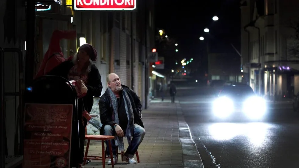 Klassiskt stopp. Plura Jonsson stannar gärna till för en klassiker - två stekta ägg på en tekaka - på sitt stamställe Broadway.