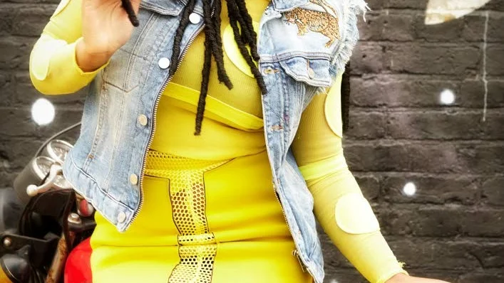 Reggaens kronprinsessa har hon kallats. Marla Brown är dotter till reggaelegenden Dennis Brown och kommer till Sverige och Skärblacka för att spela på Bob Marleys minneskonsert.