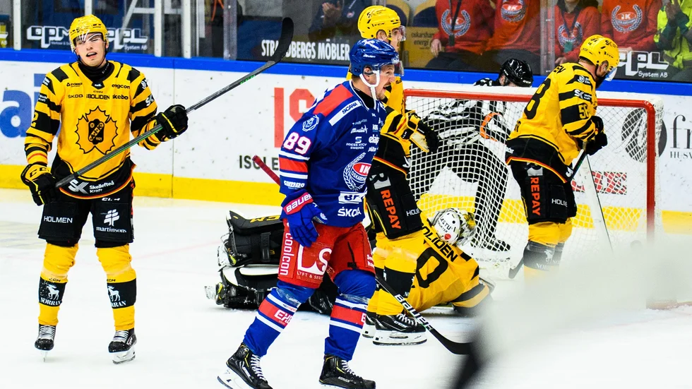 Patrik Karlkvist har gjort dundersuccé i Oskarshamn. Han gjorde mål när Oskarshamn besegrade AIK med 7–5