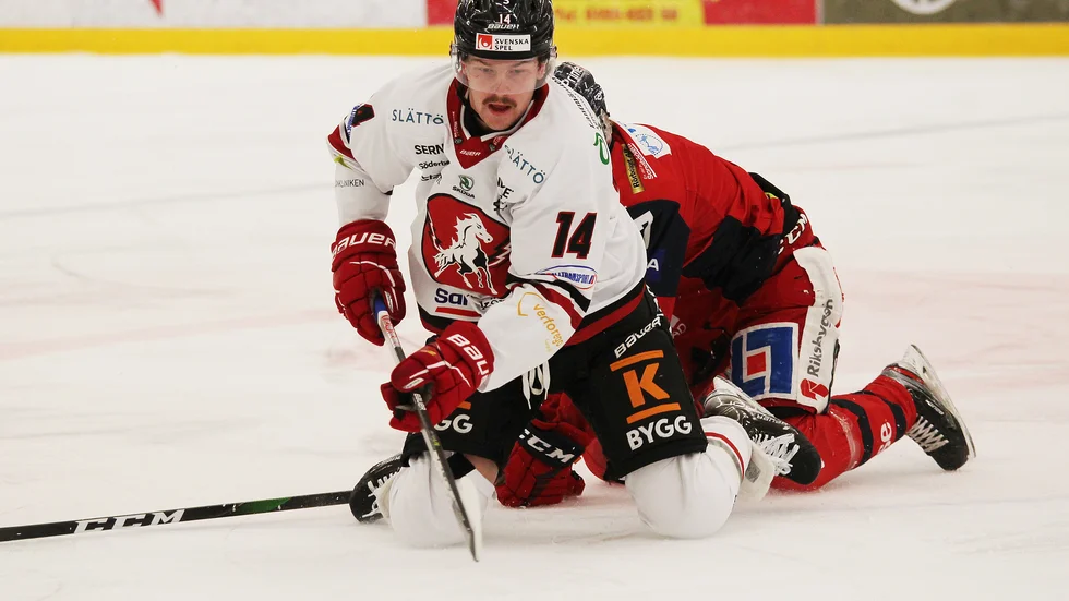 Ludwig Stenlund fick spela i samma kedja som Jimmy Andersson och Rihards Marenis igen.