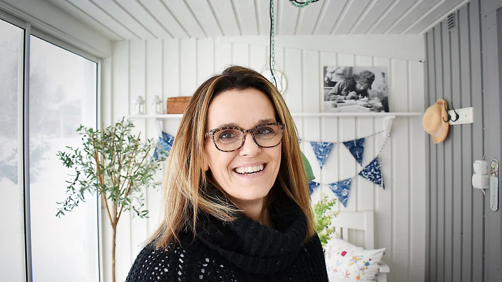 Den som väntar på nåt gott... Christina Richardson från Skellefteå hade det klart för sig redan som barn – hon ville jobba som inredningsarkitekt. Men det skulle dröja ända till 45-årsåldern innan hon gjorde slag i sak. Foto: Daniel Eriksson