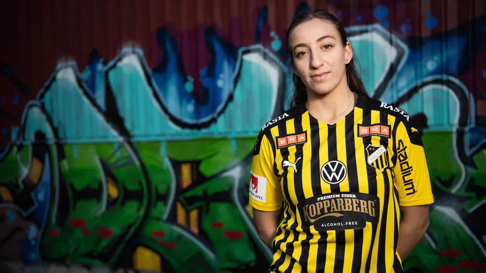 Rosa Kafaji ska under de kommande säsongerna spela i Häckens gulsvarta tröja.