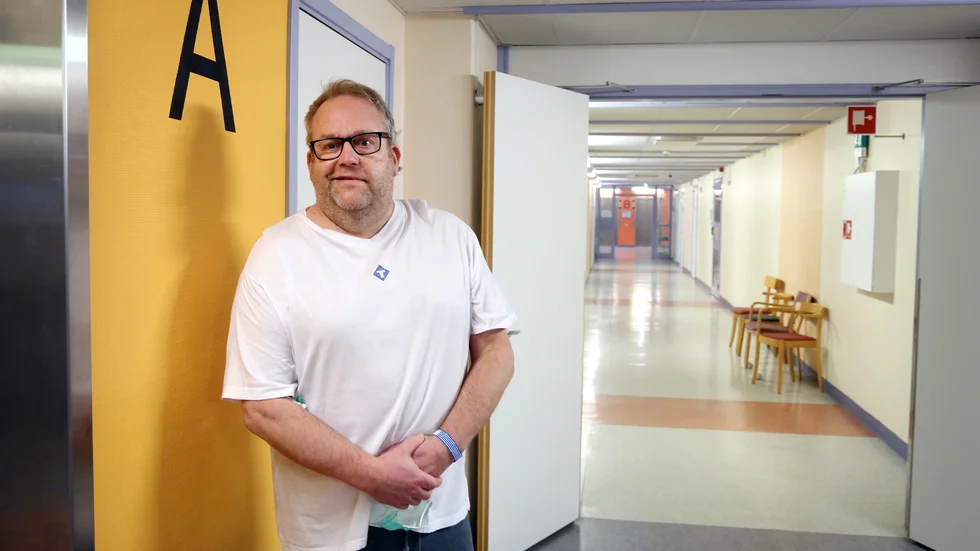 Ola Hallvede, Centerpartist i miljö- och byggnämnden, fick en propp i lördags, men kunde ändå delta i måndagens fullmäktige från lasarettets strokeavdelning.
