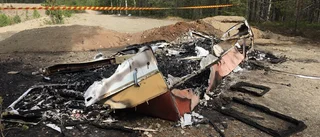 Husvagn började brinna i Sjöbotten