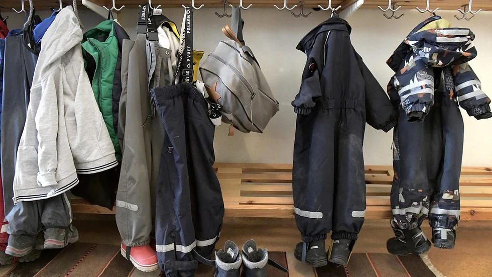 Ett barn på en förskola i Umeå fick en lapp med ett homofobiskt budskap nedstoppat i ett byxben på sin overall.