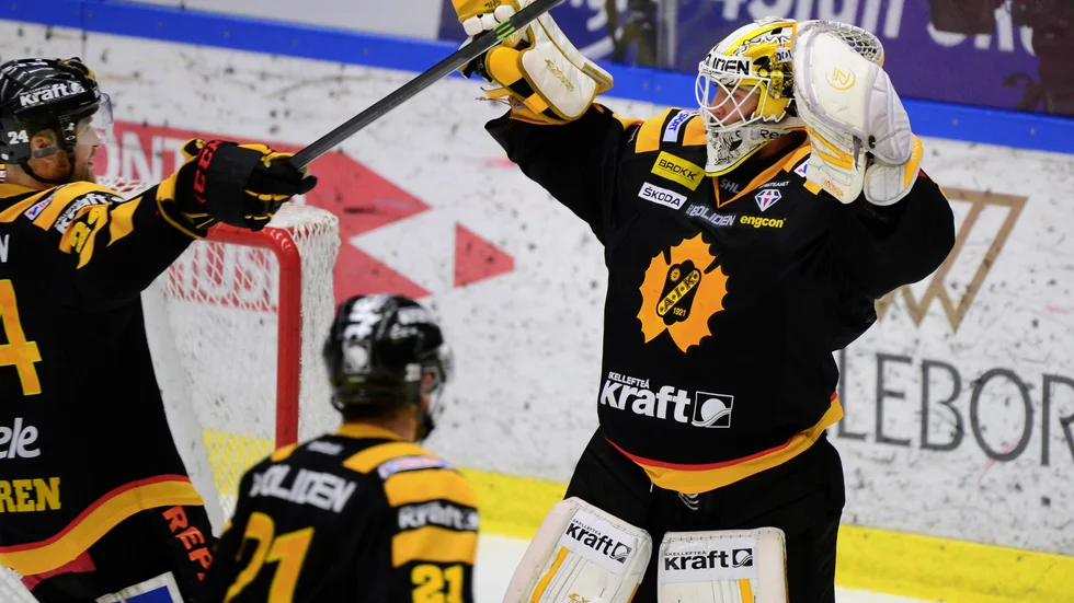 Stefan Steen fick kontraktet hävt – på grund av sambons graviditet.