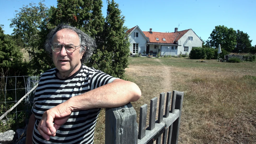 Georg Riedel kom till Lansa på Fårö på 1970-talet. Där kom hans hjärta att slå rot, ett substitut för de rötter i Sverige som han aldrig haft.