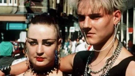 Revolt anno 1986?  Att få 40-talisterna att höja på ögonbrynen och skaka på huvudet var i sanning inte särskilt svårt, skriver Olov Stenlund.
