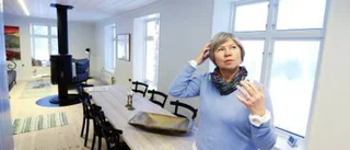 Hon tar konsten hem till bygden