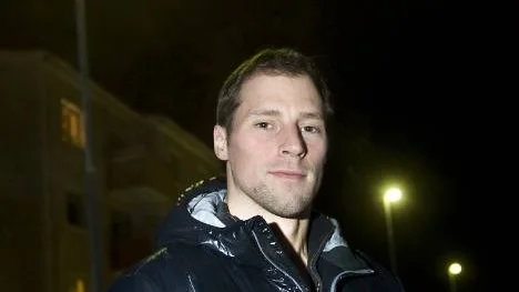 Chris Abbott är tillbaka efter avstängning - och sugen på slutspelshockey. Men först väntar grundseriens sista derby.