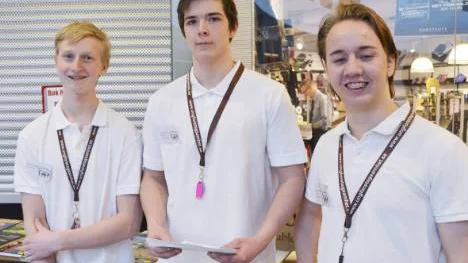 Hela den vinnade trion i Bodens Skotervård UF .Från vänster syns Nils Abrahamsson, Fredrik Stoltz och Mattias Olsson. Eleverna kommer från Björknäsgymnasiet.